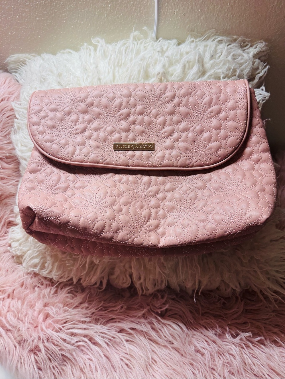 Vince Camuto Makeup Case Pink Travel Organizer Bag.